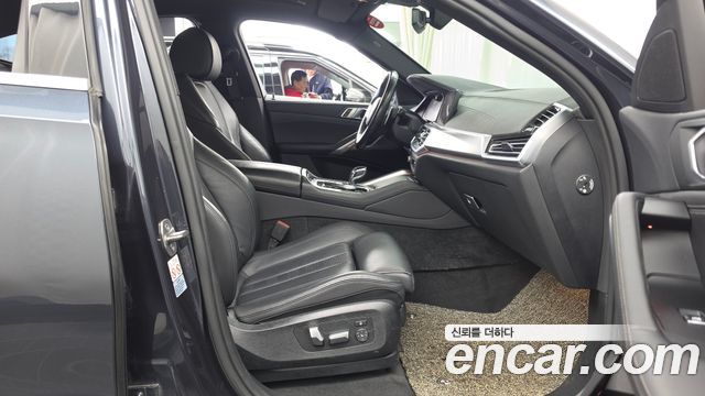 BMW X6 2022 — photo 11