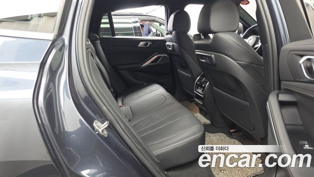 BMW X6 2022 — photo 12