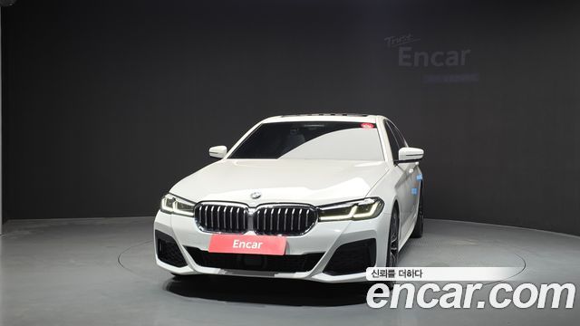 BMW 5-Series 2022 — photo 3
