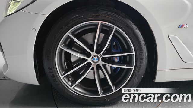 BMW 5-Series 2022 — photo 5