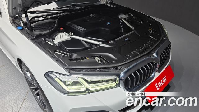 BMW 5-Series 2022 — photo 6