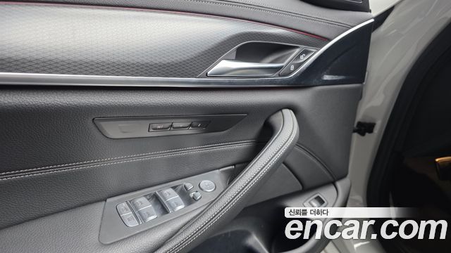BMW 5-Series 2022 — photo 24