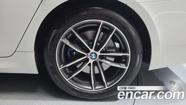 BMW 5-Series 2022 — photo 7