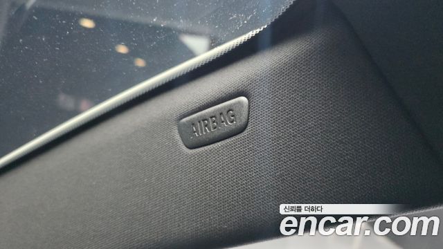 BMW 5-Series 2022 — photo 30