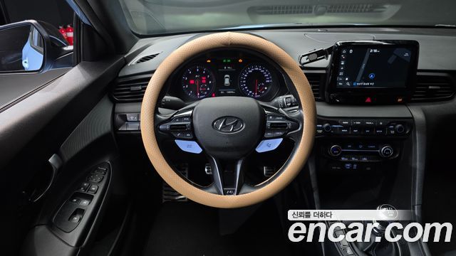 Hyundai Veloster 2019 — photo 13