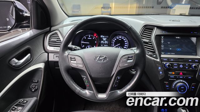 Hyundai Santafe 2016 — photo 19