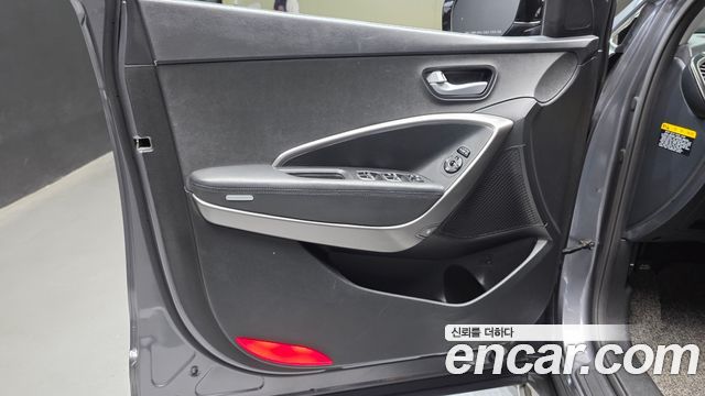 Hyundai Santafe 2016 — photo 14