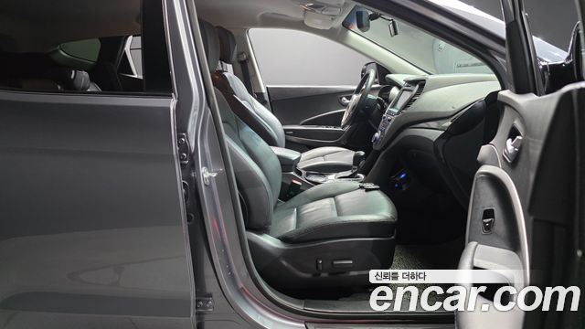 Hyundai Santafe 2016 — photo 16