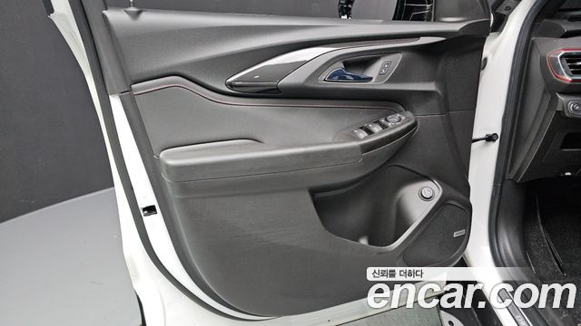 Chevrolet Korea Trailblazer 2022 — photo 14