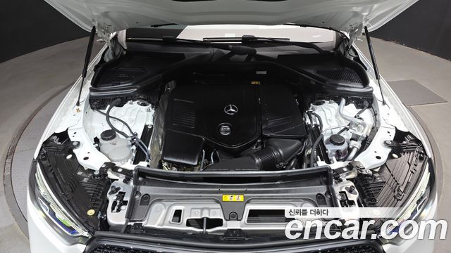 Mercedes-Benz GLC-Class 2026 — photo 6
