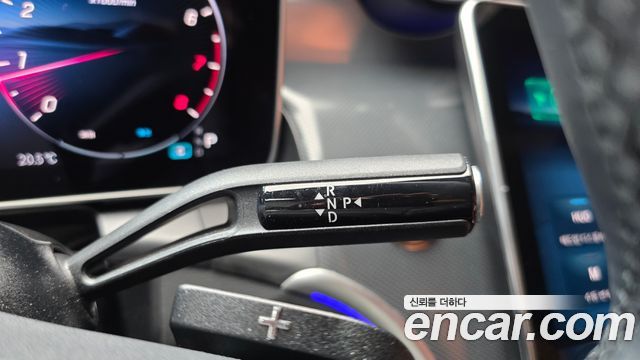 Mercedes-Benz GLC-Class 2026 — photo 12