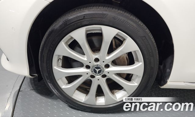 Mercedes-Benz E-Class 2019 — photo 5