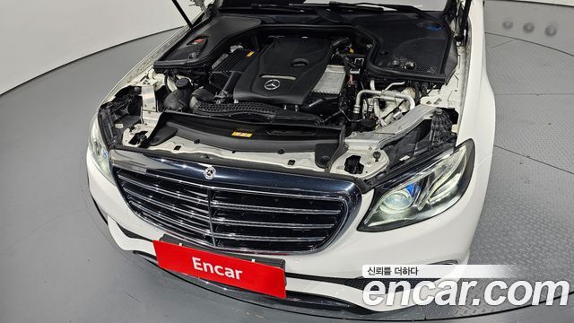 Mercedes-Benz E-Class 2019 — photo 6