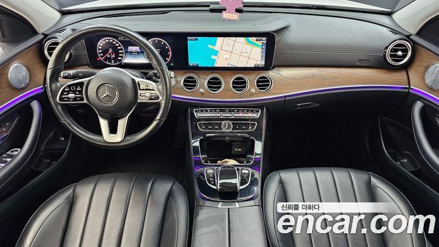 Mercedes-Benz E-Class 2019 — photo 10