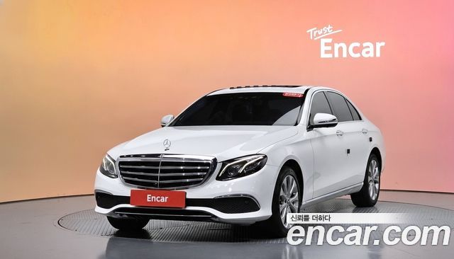 Mercedes-Benz E-Class 2019 — photo 1