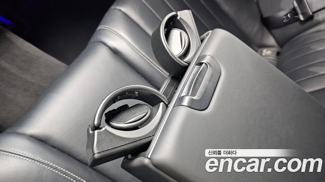 Mercedes-Benz E-Class 2019 — photo 28