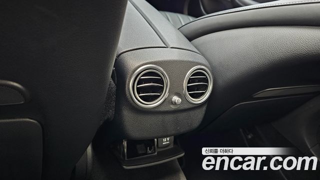 Mercedes-Benz E-Class 2019 — photo 29