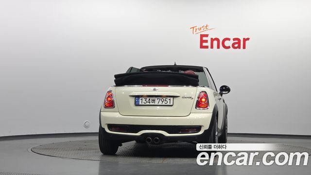 Mini Cooper Convertible 2014 — photo 4