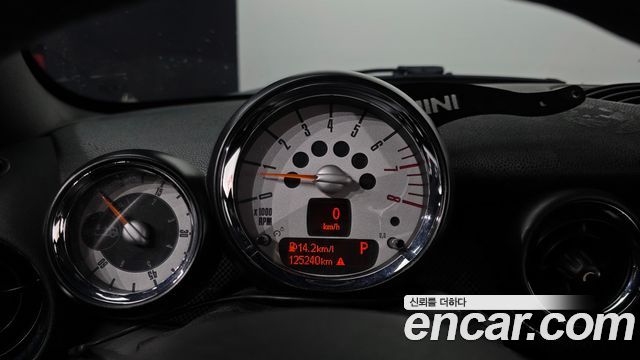 Mini Cooper Convertible 2014 — photo 8