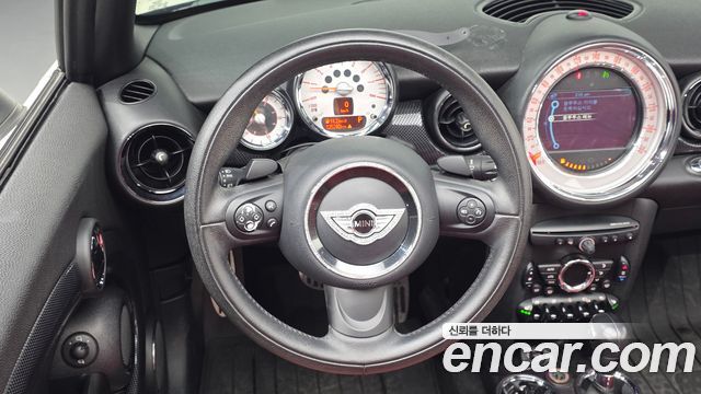 Mini Cooper Convertible 2014 — photo 13