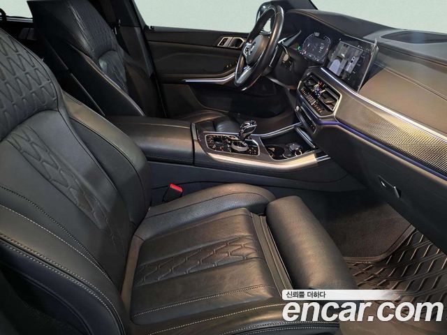 BMW X5 2022 — photo 11
