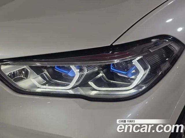 BMW X5 2022 — photo 19