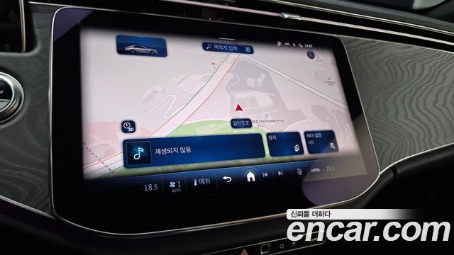 Mercedes-Benz E-Class 2025 — photo 20