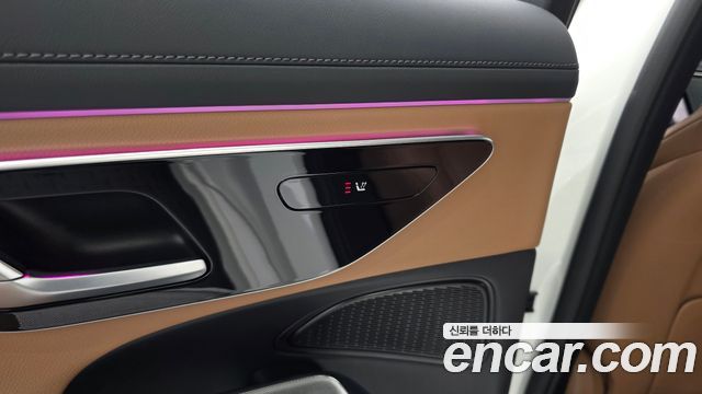 Mercedes-Benz E-Class 2025 — photo 30