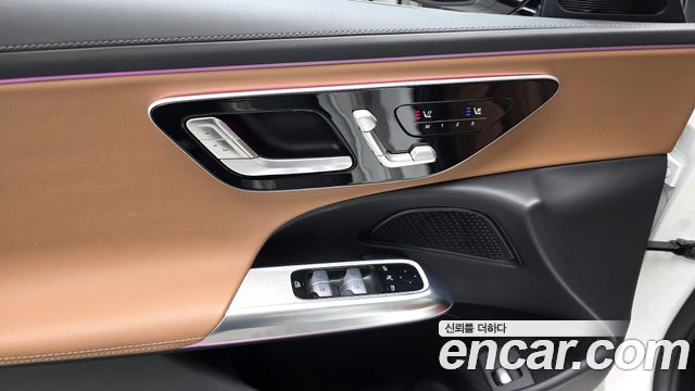 Mercedes-Benz E-Class 2025 — photo 32