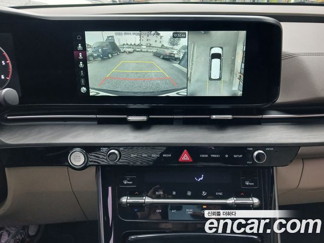 Kia Canival 2021 — photo 9