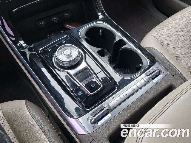 Kia Canival 2021 — photo 11