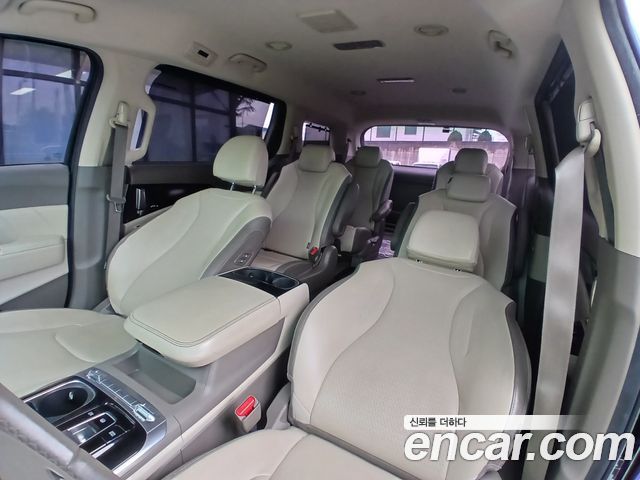 Kia Canival 2021 — photo 12