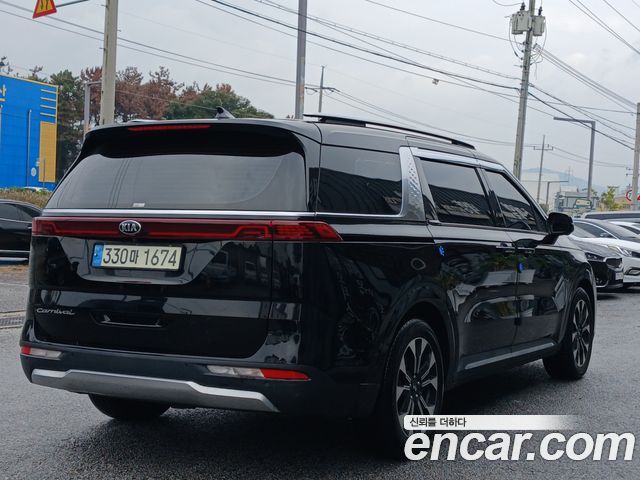 Kia Canival 2021 — photo 18