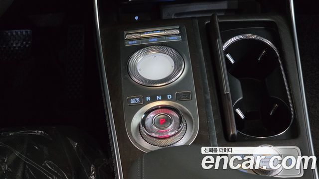 Genesis GV80 2020 — photo 12