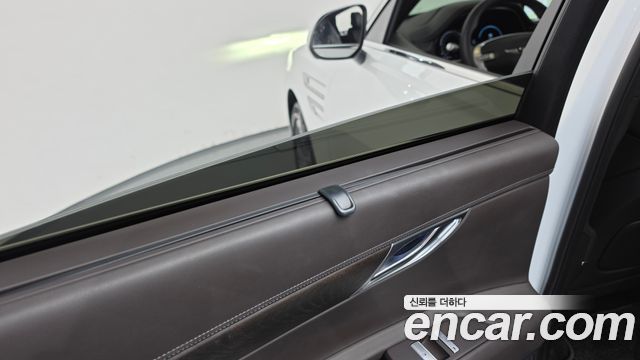 Genesis GV80 2020 — photo 26