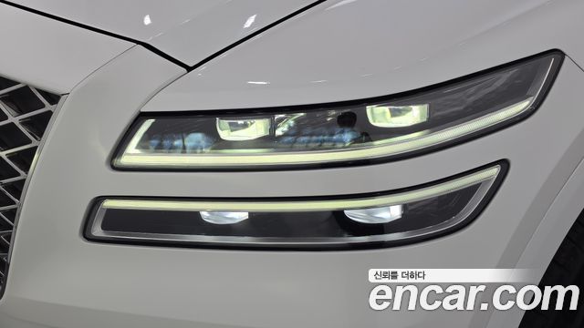 Genesis GV80 2020 — photo 8