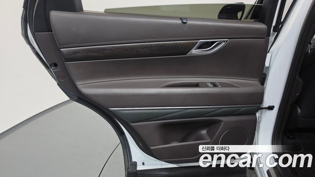 Genesis GV80 2020 — photo 15