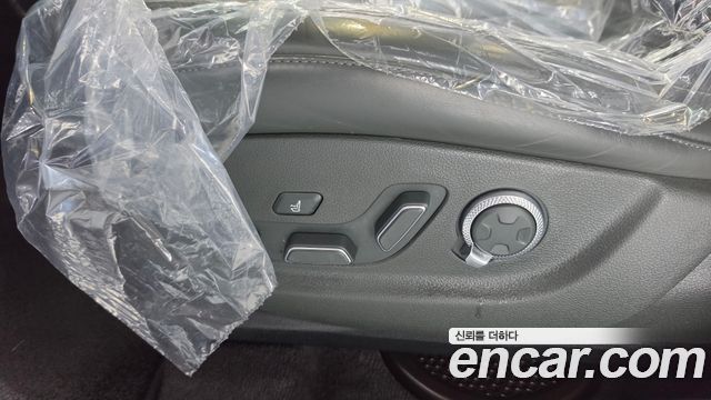 Genesis GV80 2020 — photo 33