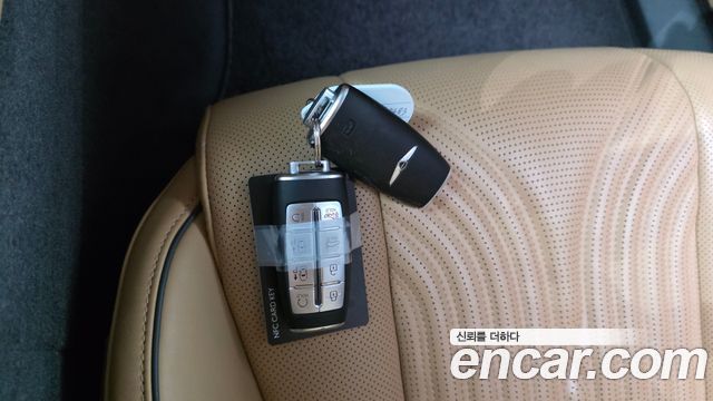 Genesis G80 2022 — photo 22
