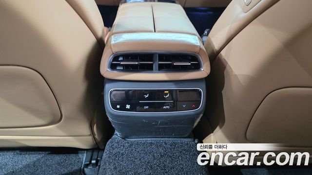 Genesis G80 2022 — photo 30