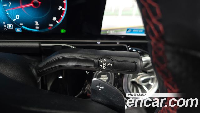 Mercedes-Benz GLA-Class 2020 — photo 12