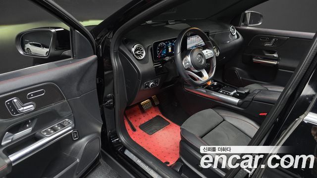 Mercedes-Benz GLA-Class 2020 — photo 13