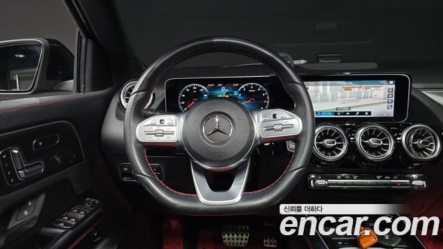 Mercedes-Benz GLA-Class 2020 — photo 18