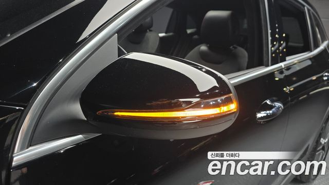 Mercedes-Benz GLA-Class 2020 — photo 30