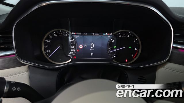 Jaguar F-PACE 2022 — photo 8