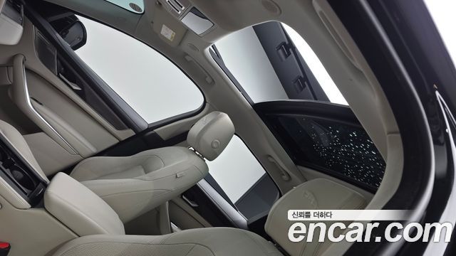 Jaguar F-PACE 2022 — photo 19
