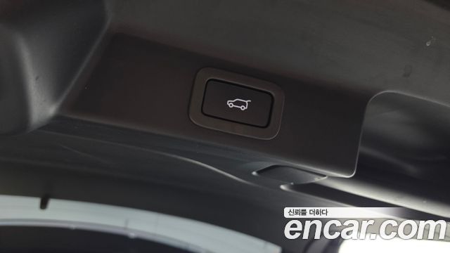 Jaguar F-PACE 2022 — photo 20