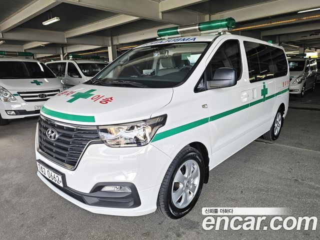 Hyundai Starex 2019 — photo 1