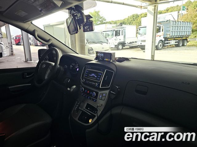 Hyundai Starex 2019 — photo 10