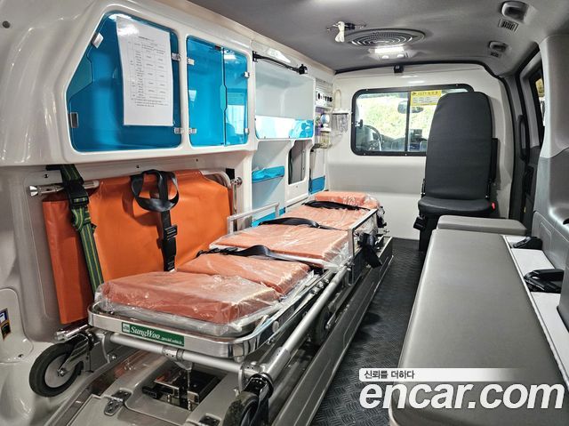 Hyundai Starex 2019 — photo 11